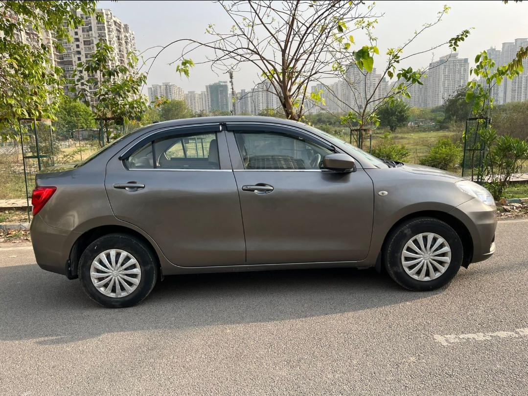 यूज़्ड 2020 मारुति सुजुकी डिजायर, Noida New Delhi 5 यूज़्ड 2020 मारुति सुजुकी डिजायर, Noida New Delhi 5