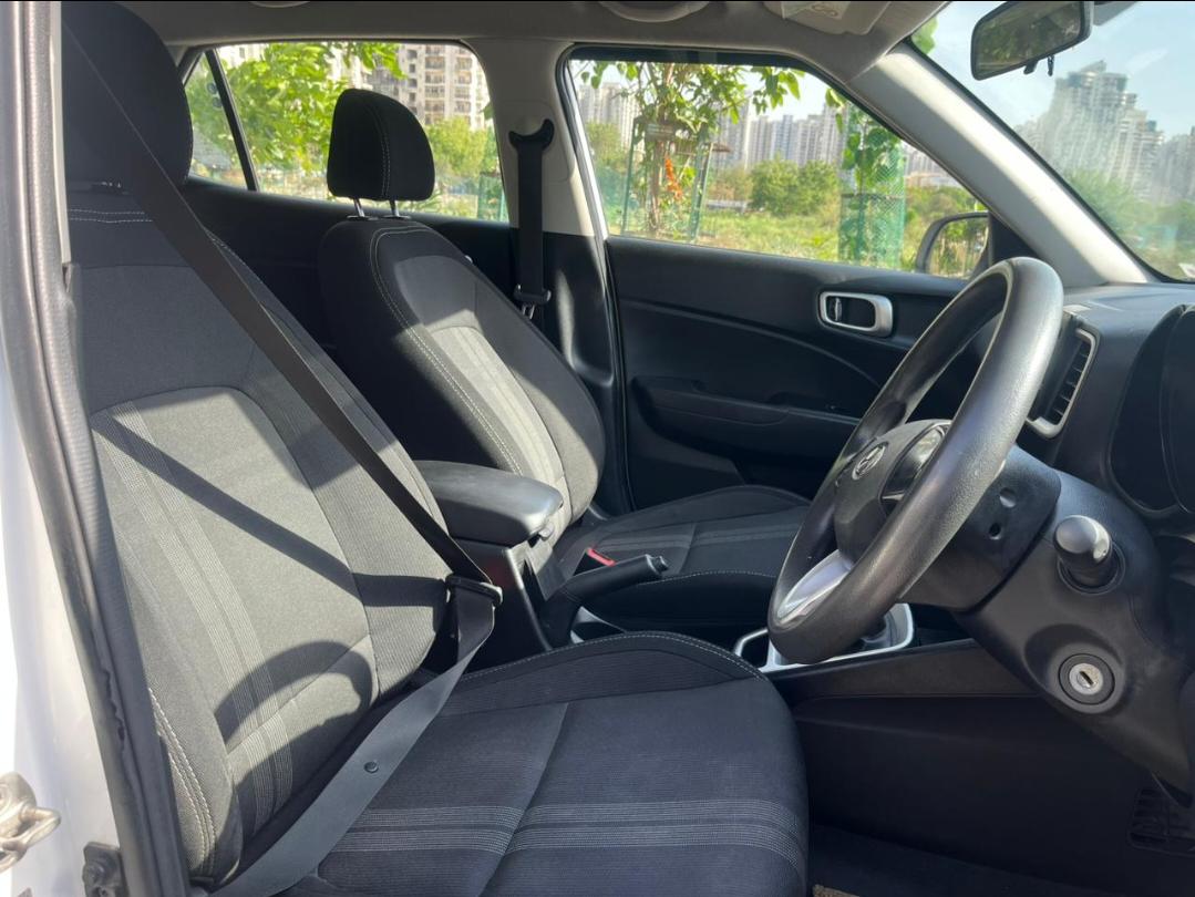 यूज़्ड 2021 ह्युंडई वेन्यू, Noida New Delhi 16 यूज़्ड 2021 ह्युंडई वेन्यू, Noida New Delhi 16