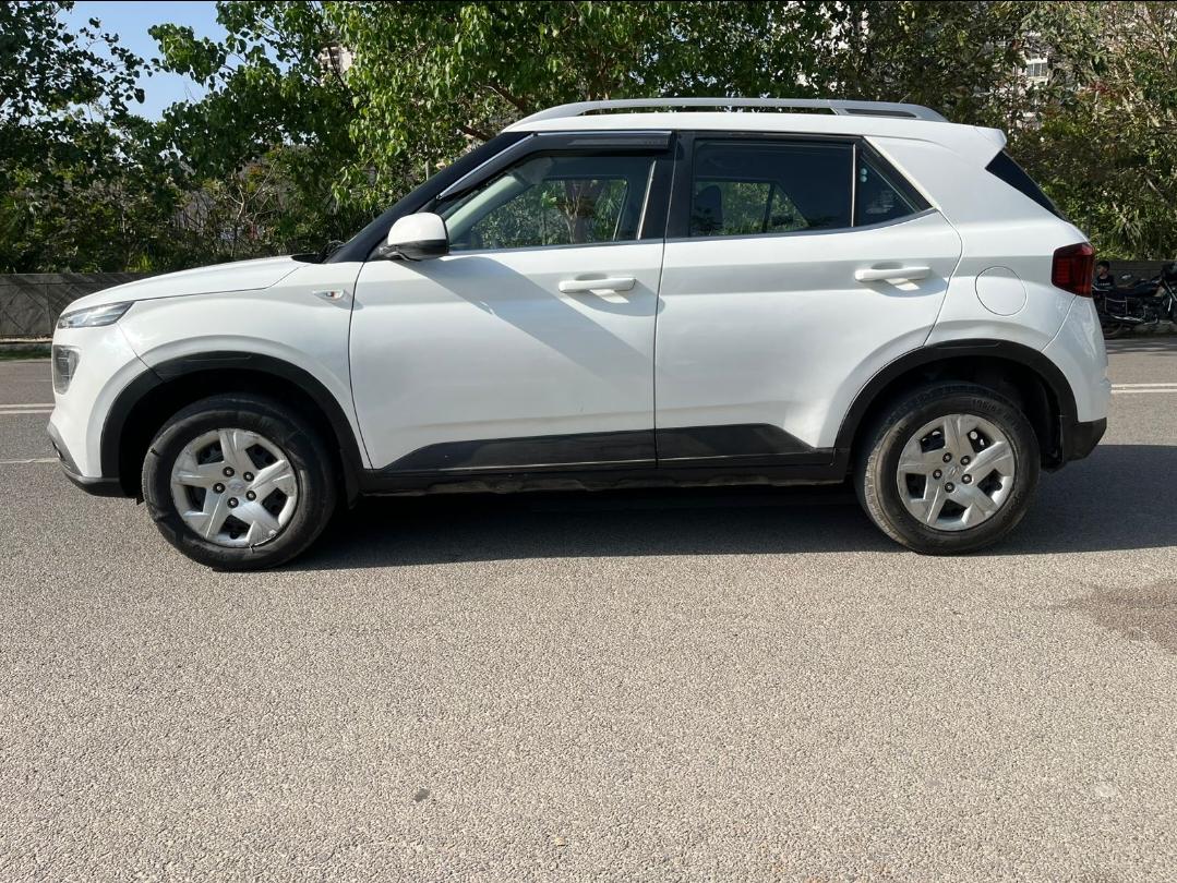 यूज़्ड 2021 ह्युंडई वेन्यू, Noida New Delhi 6 यूज़्ड 2021 ह्युंडई वेन्यू, Noida New Delhi 6