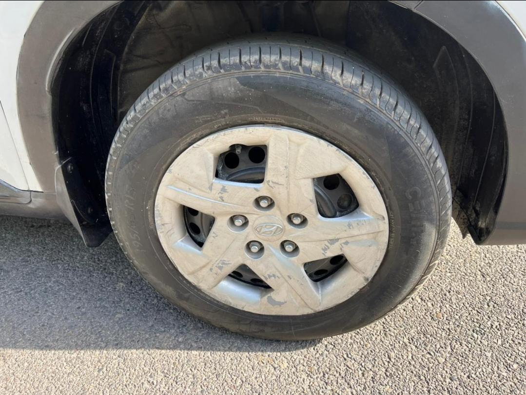 यूज़्ड 2021 ह्युंडई वेन्यू, Noida New Delhi 8 यूज़्ड 2021 ह्युंडई वेन्यू, Noida New Delhi 8