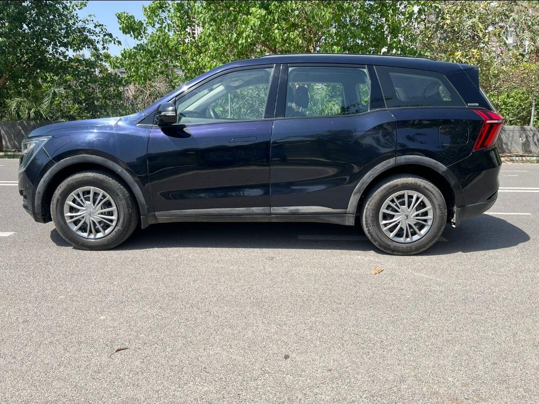 यूज़्ड 2022 महिंद्रा एक्सयूवी700, Noida New Delhi 9 यूज़्ड 2022 महिंद्रा एक्सयूवी700, Noida New Delhi 9