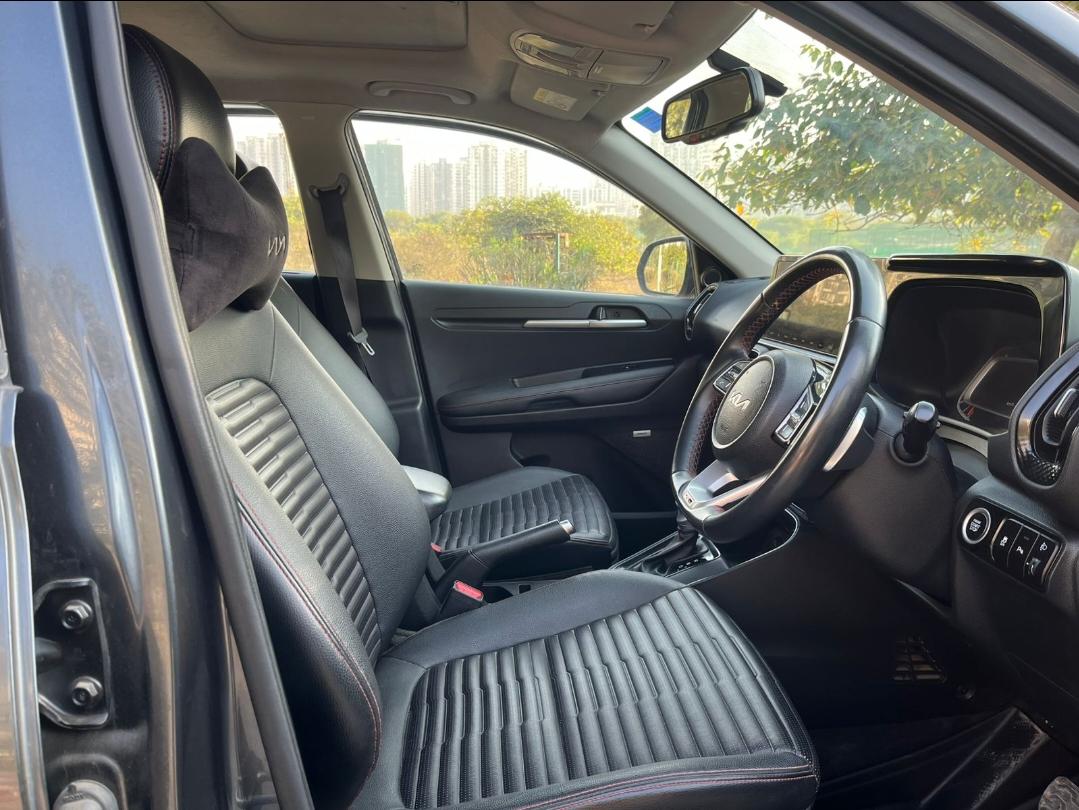 यूज़्ड 2022 किया सॉनेट, Noida New Delhi 14 यूज़्ड 2022 किया सॉनेट, Noida New Delhi 14