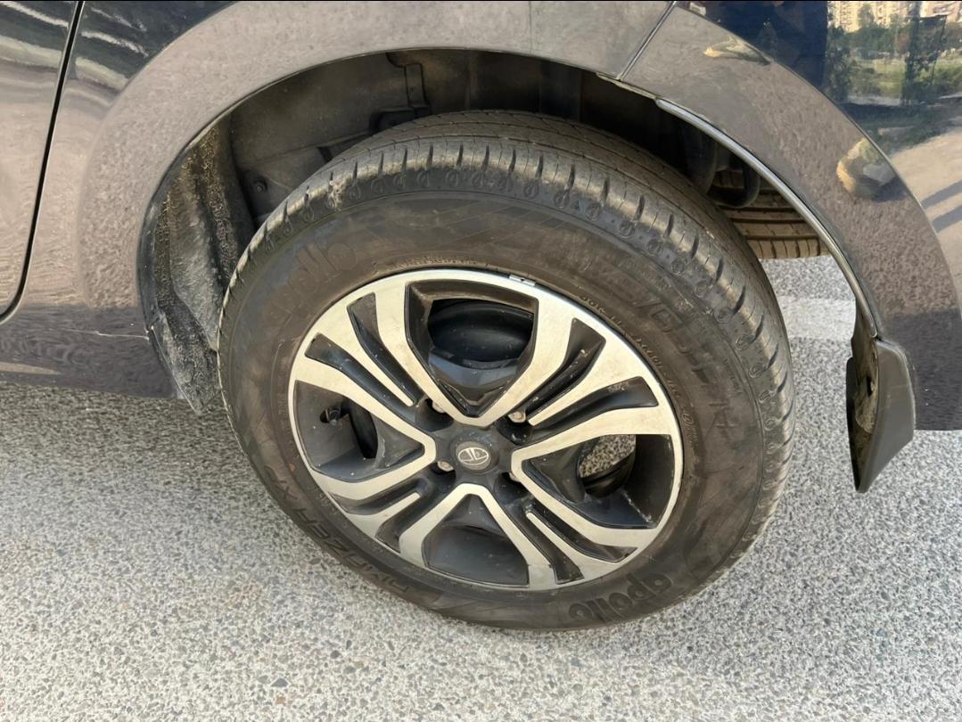 यूज़्ड 2024 टाटा टीगोर, Noida New Delhi 8 यूज़्ड 2024 टाटा टीगोर, Noida New Delhi 8