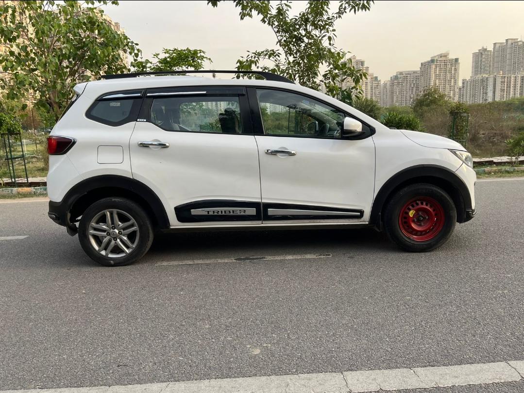 यूज़्ड 2021 रेनो ट्राइबर, Noida New Delhi 5 यूज़्ड 2021 रेनो ट्राइबर, Noida New Delhi 5