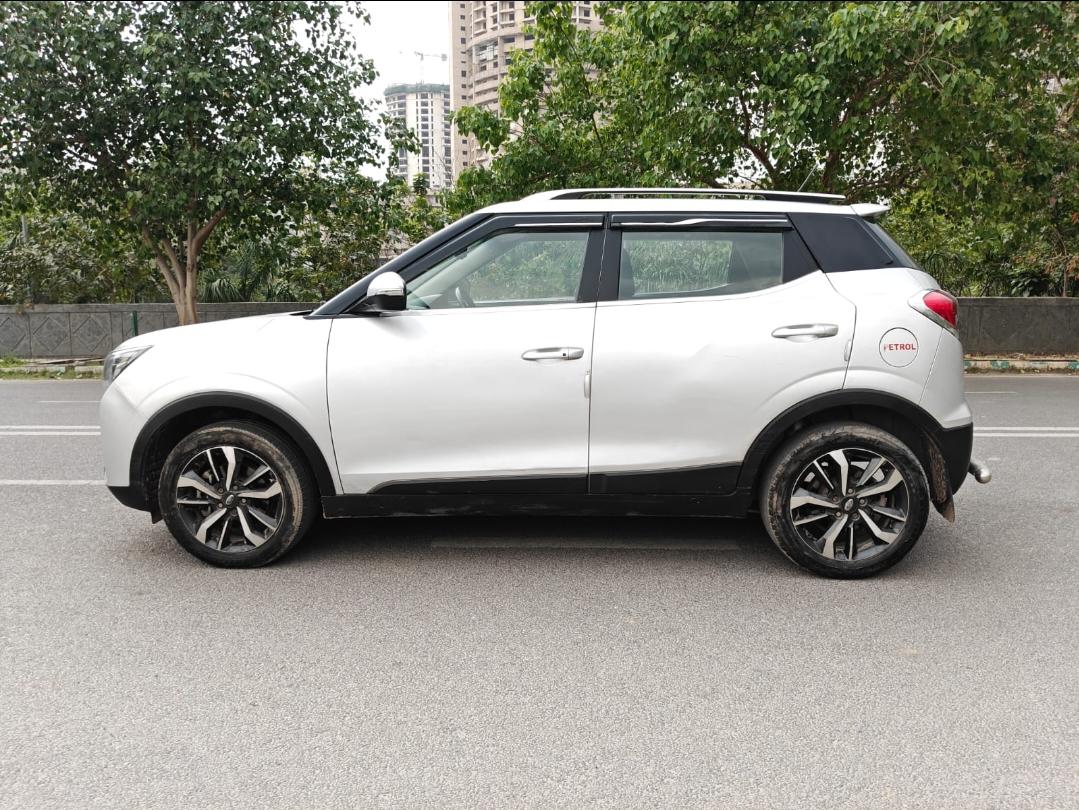 2019 महिंद्रा एक्सयूवी300 W8 (O) Petrol BS IV 2019 महिंद्रा एक्सयूवी300 W8 (O) Petrol BS IV