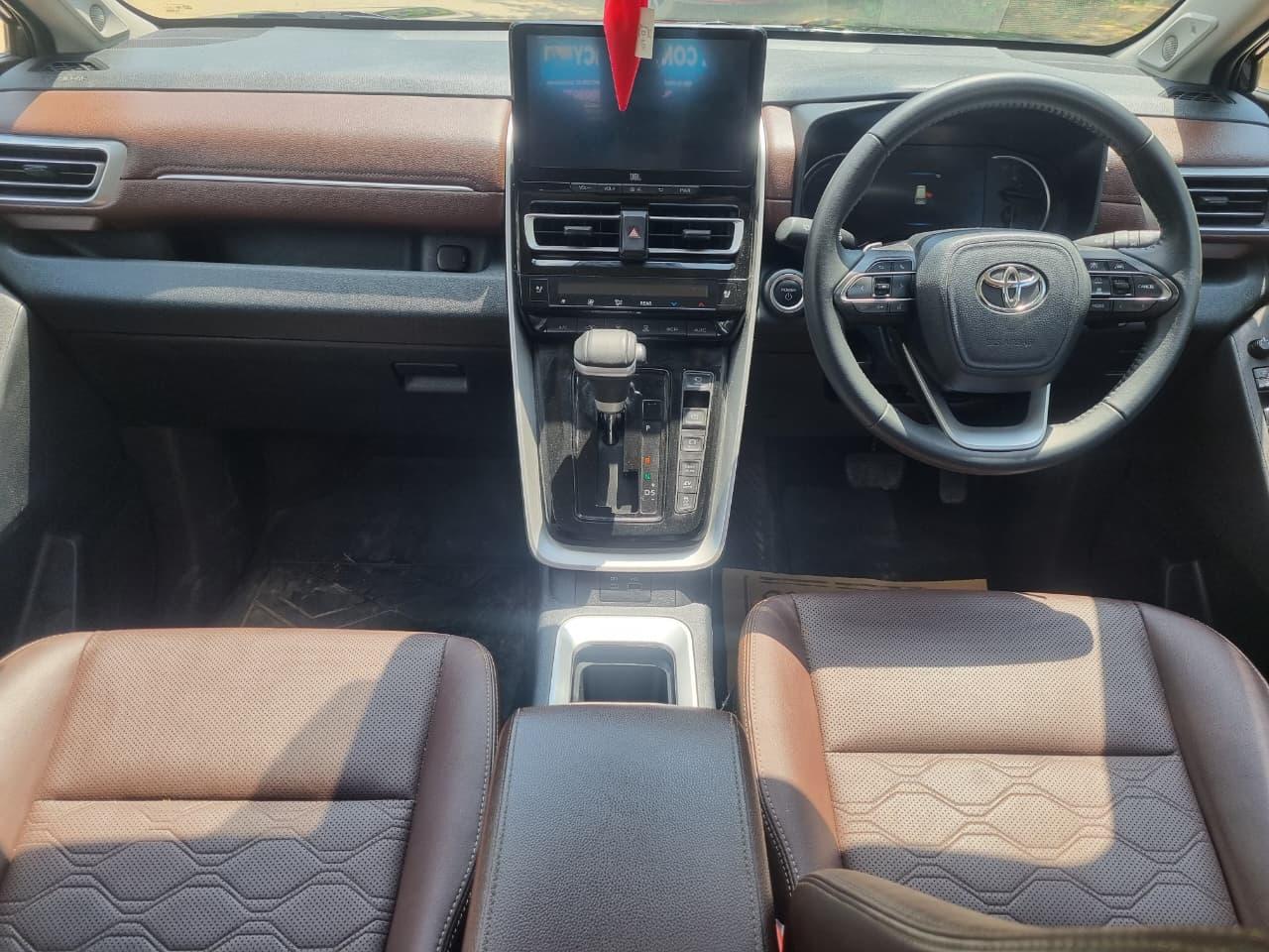 यूज़्ड 2024 टोयोटा इनोवा हायक्रॉस, Gurgaon Sector 45, Gurgaon 11 यूज़्ड 2024 टोयोटा इनोवा हायक्रॉस, Gurgaon Sector 45, Gurgaon 11