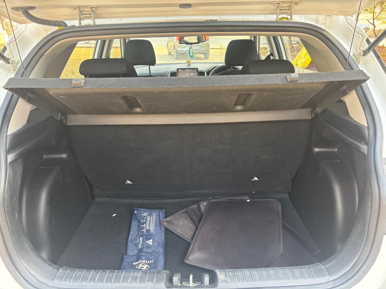 यूज़्ड 2020 ह्युंडई वेन्यू, Gurgaon Sector 45, Gurgaon 9 यूज़्ड 2020 ह्युंडई वेन्यू, Gurgaon Sector 45, Gurgaon 9