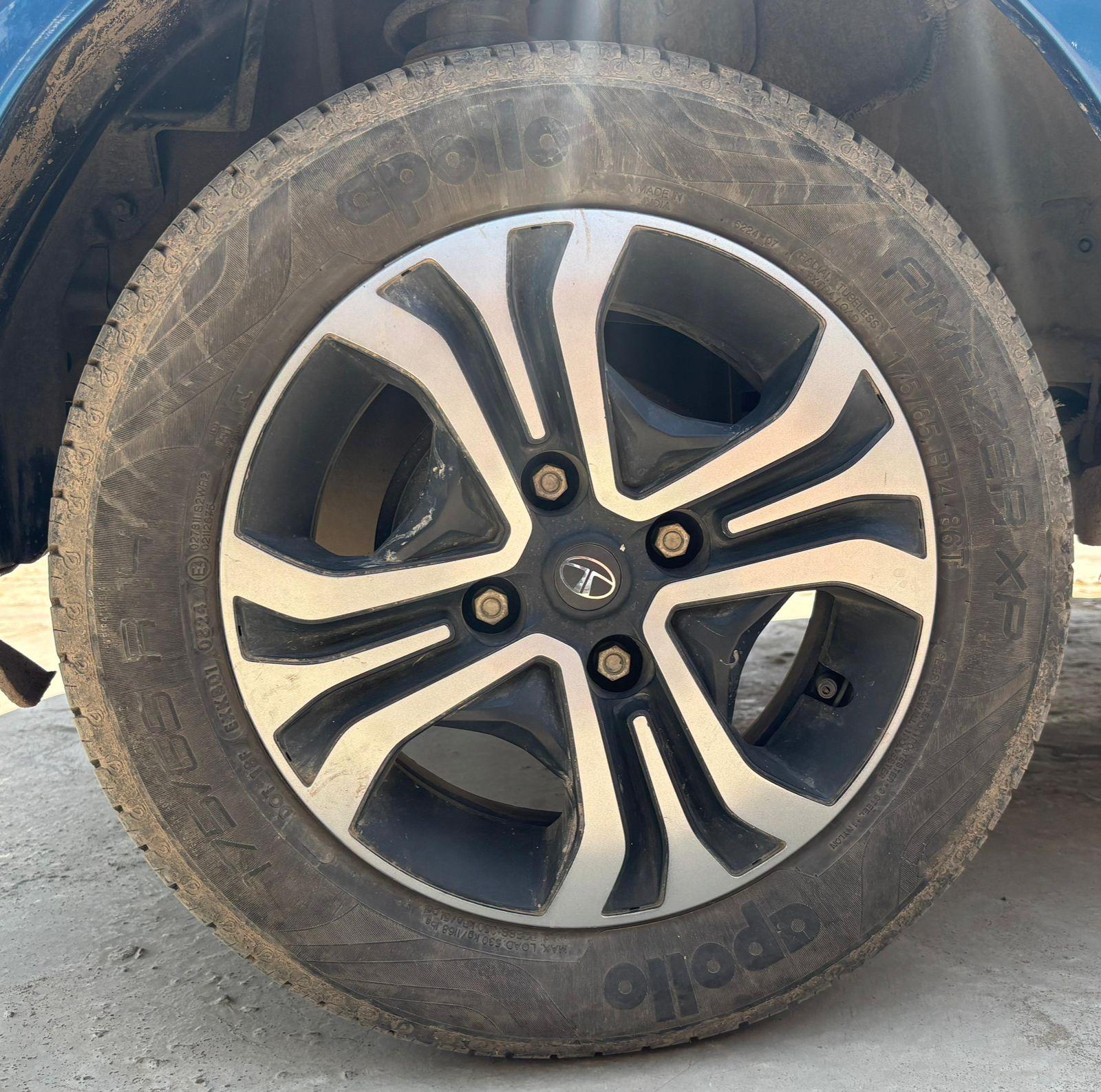 यूज़्ड 2024 टाटा टियागो, Gurgaon Sector 45, Gurgaon 8 यूज़्ड 2024 टाटा टियागो, Gurgaon Sector 45, Gurgaon 8