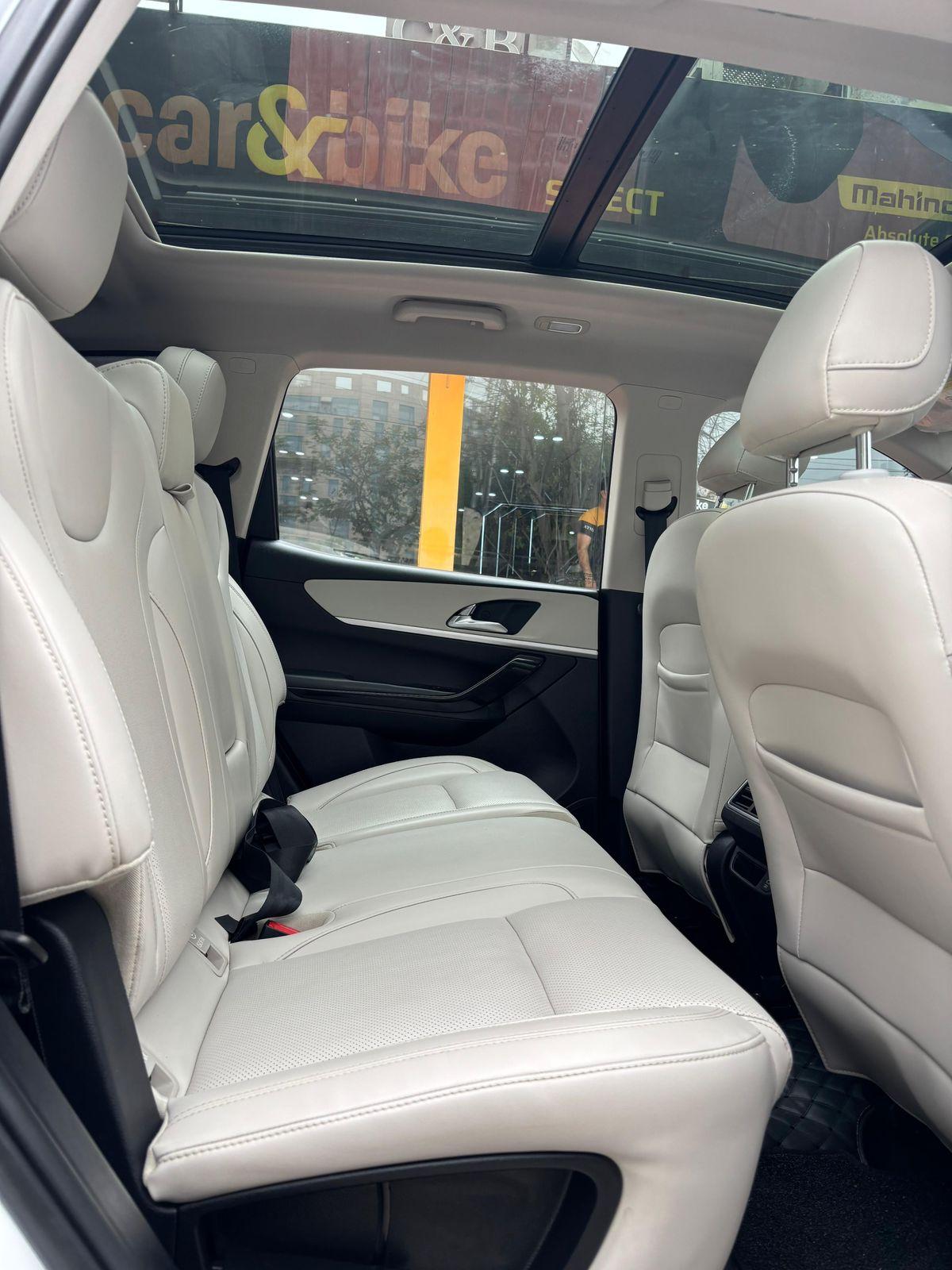 यूज़्ड 2023 महिंद्रा एक्सयूवी700, Gurgaon Sector 45, Gurgaon 16 यूज़्ड 2023 महिंद्रा एक्सयूवी700, Gurgaon Sector 45, Gurgaon 16