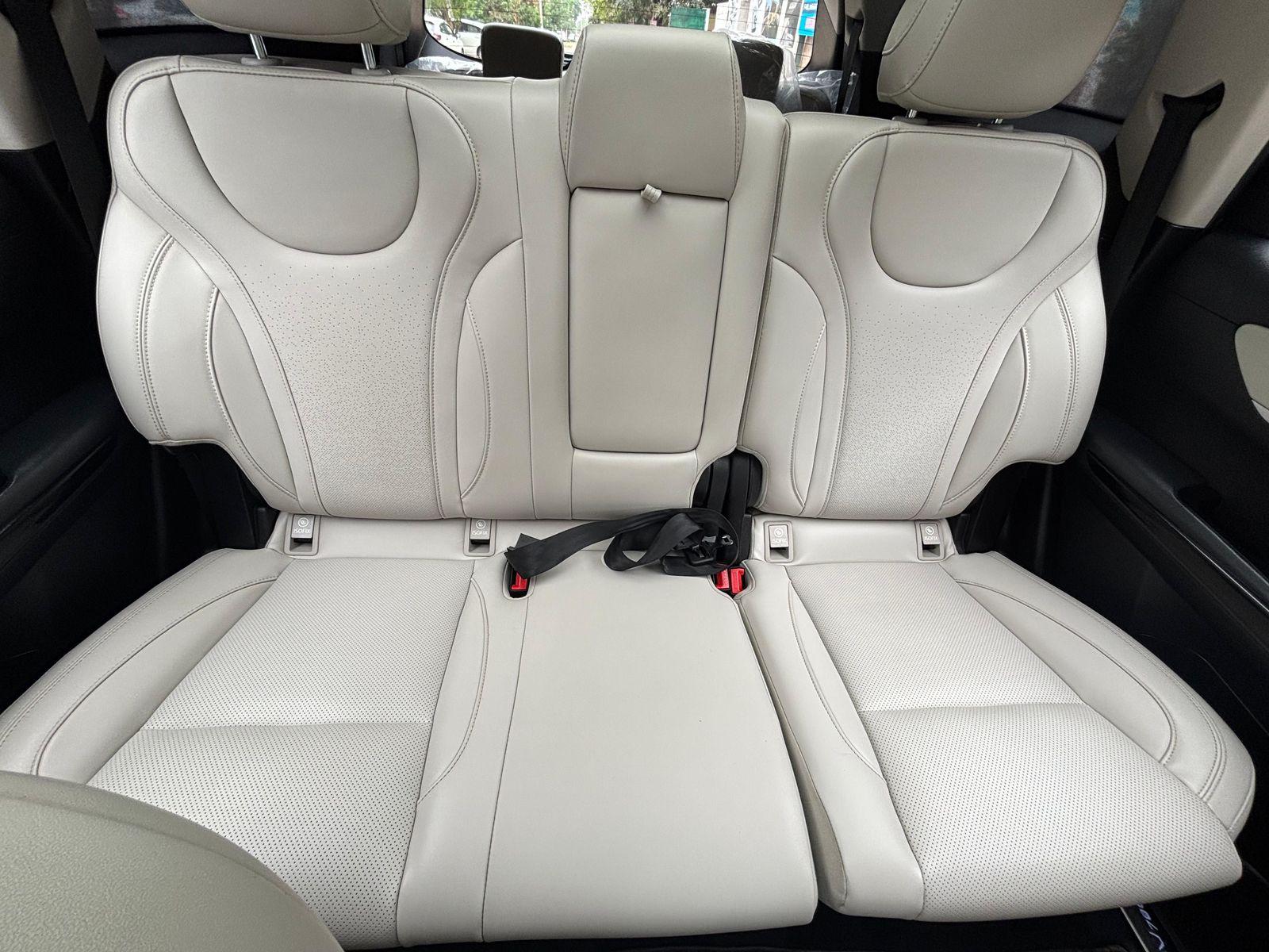 यूज़्ड 2023 महिंद्रा एक्सयूवी700, Gurgaon Sector 45, Gurgaon 14 यूज़्ड 2023 महिंद्रा एक्सयूवी700, Gurgaon Sector 45, Gurgaon 14