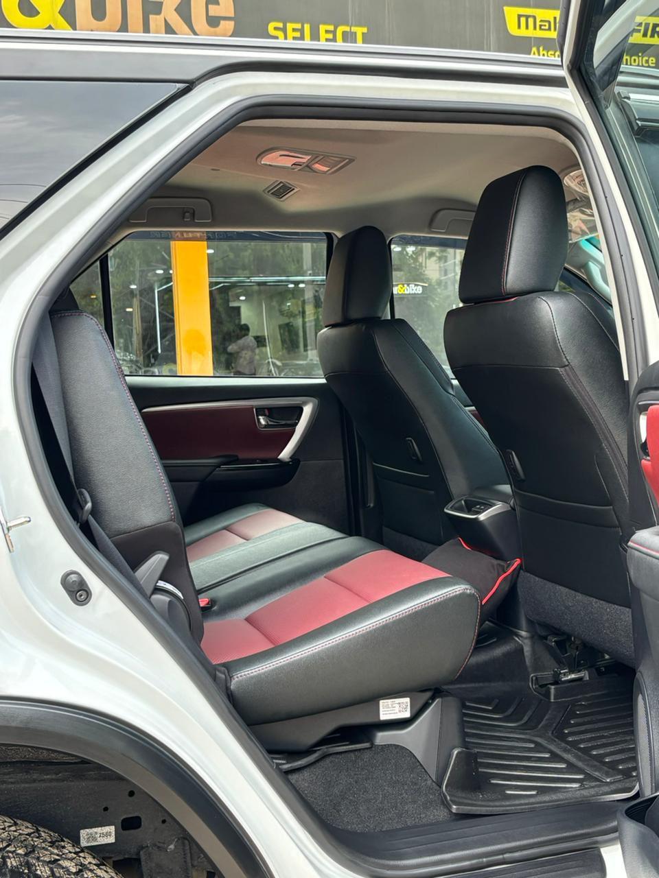 यूज़्ड 2025 टोयोटा फॉर्च्यूनर, Gurgaon Sector 45, Gurgaon 16 यूज़्ड 2025 टोयोटा फॉर्च्यूनर, Gurgaon Sector 45, Gurgaon 16