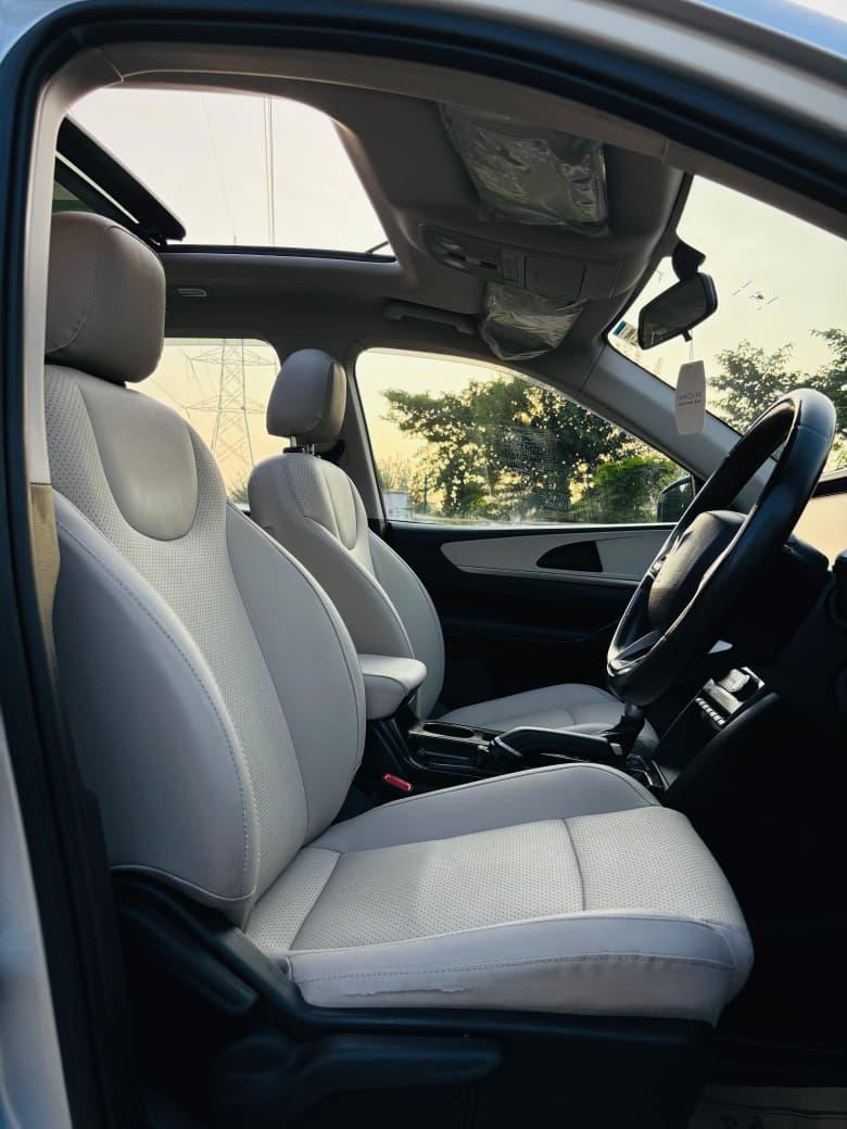 यूज़्ड 2022 महिंद्रा एक्सयूवी700, Gurgaon Sector 45, Gurgaon 15 यूज़्ड 2022 महिंद्रा एक्सयूवी700, Gurgaon Sector 45, Gurgaon 15