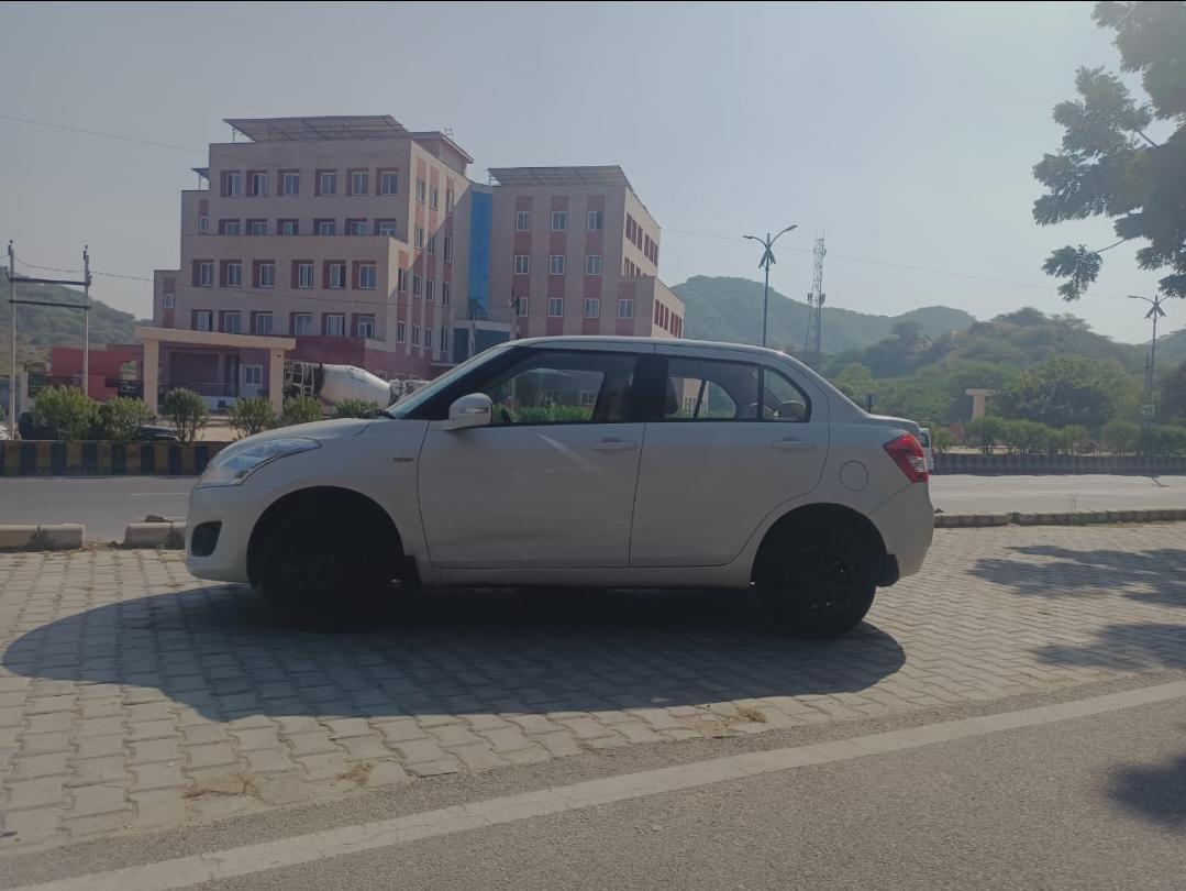 यूज़्ड 2014 मारुति सुजुकी स्विफ्ट डिज़ायर, Jones Ganj Ajmer, Ajmer 1 यूज़्ड 2014 मारुति सुजुकी स्विफ्ट डिज़ायर, Jones Ganj Ajmer, Ajmer 1