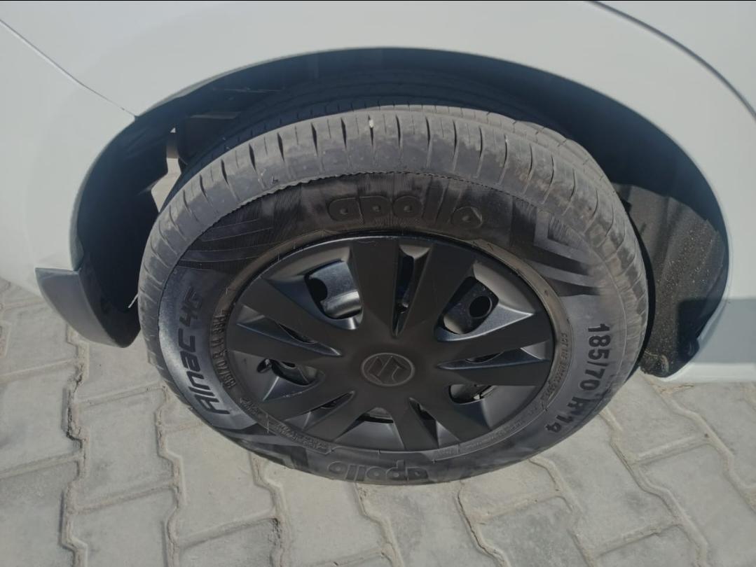 यूज़्ड 2014 मारुति सुजुकी स्विफ्ट डिज़ायर, Jones Ganj Ajmer, Ajmer 8 यूज़्ड 2014 मारुति सुजुकी स्विफ्ट डिज़ायर, Jones Ganj Ajmer, Ajmer 8