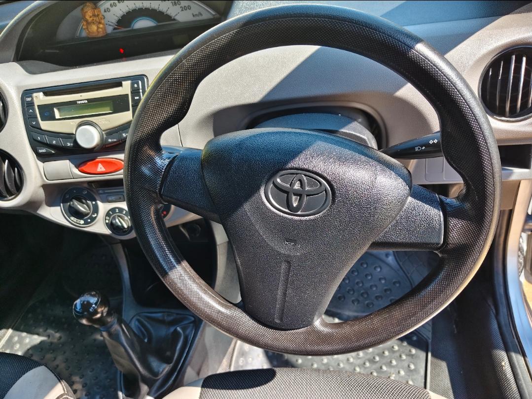 यूज़्ड 2011 टोयोटा इटिऑस लीवा, Jones Ganj Ajmer, Ajmer 12 यूज़्ड 2011 टोयोटा इटिऑस लीवा, Jones Ganj Ajmer, Ajmer 12