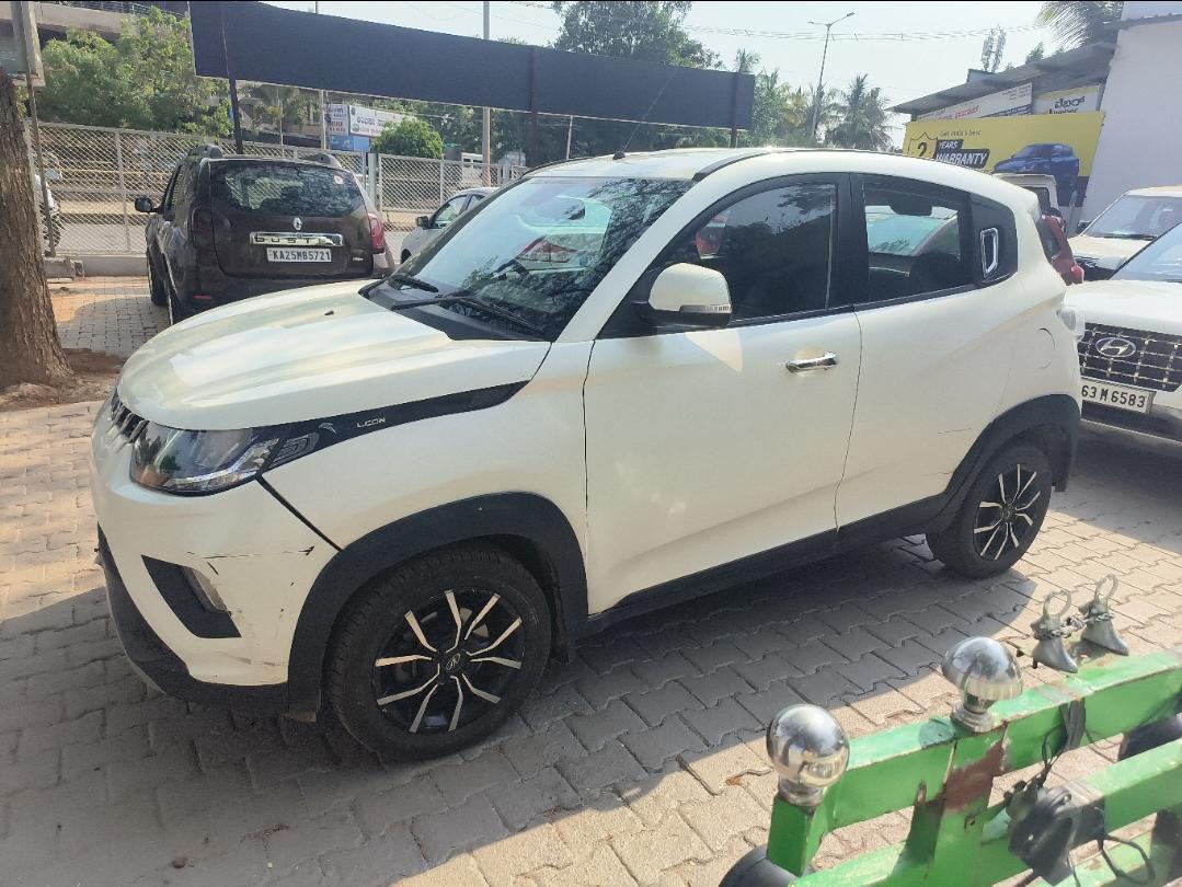 2018 महिंद्रा केयूवी 100 K8 Diesel 6 Seater BS IV 2018 महिंद्रा केयूवी 100 K8 Diesel 6 Seater BS IV