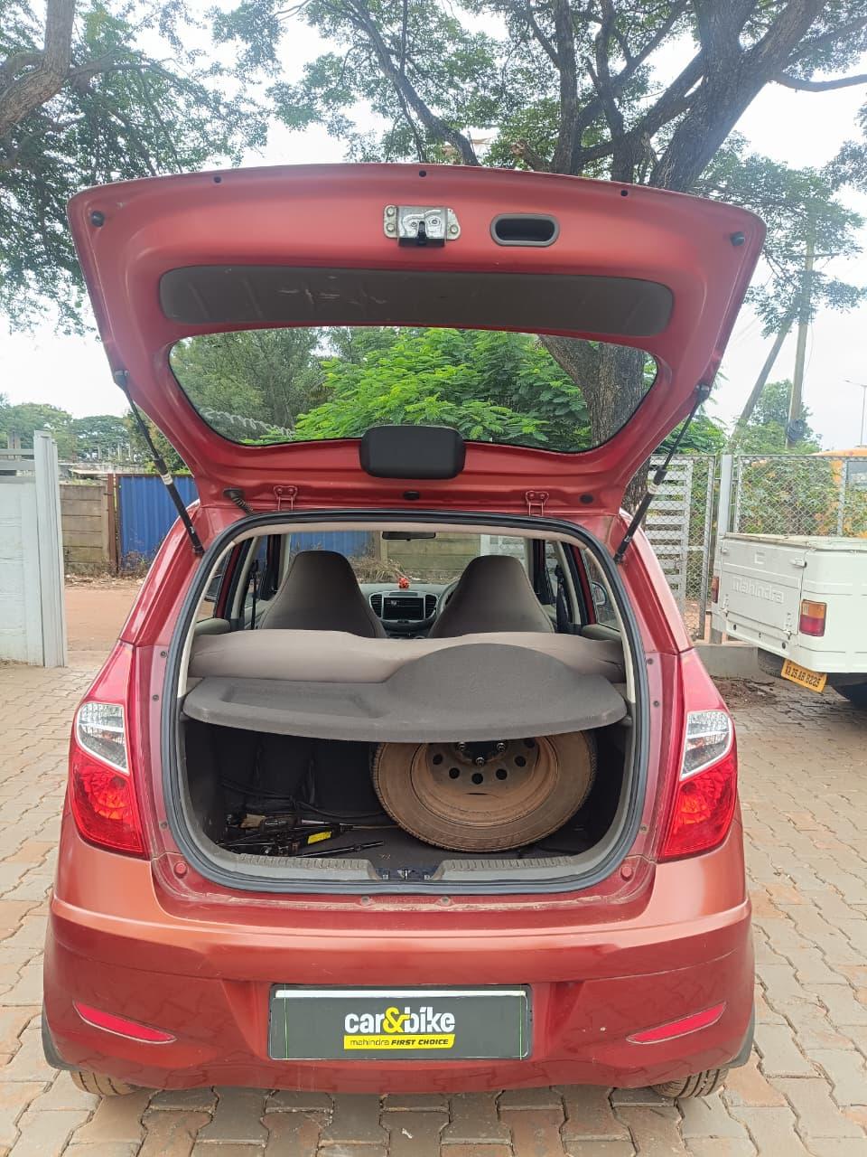 यूज़्ड 2013 ह्युंडई आई10, Hubli Bharat Mill, Hubli 9 यूज़्ड 2013 ह्युंडई आई10, Hubli Bharat Mill, Hubli 9