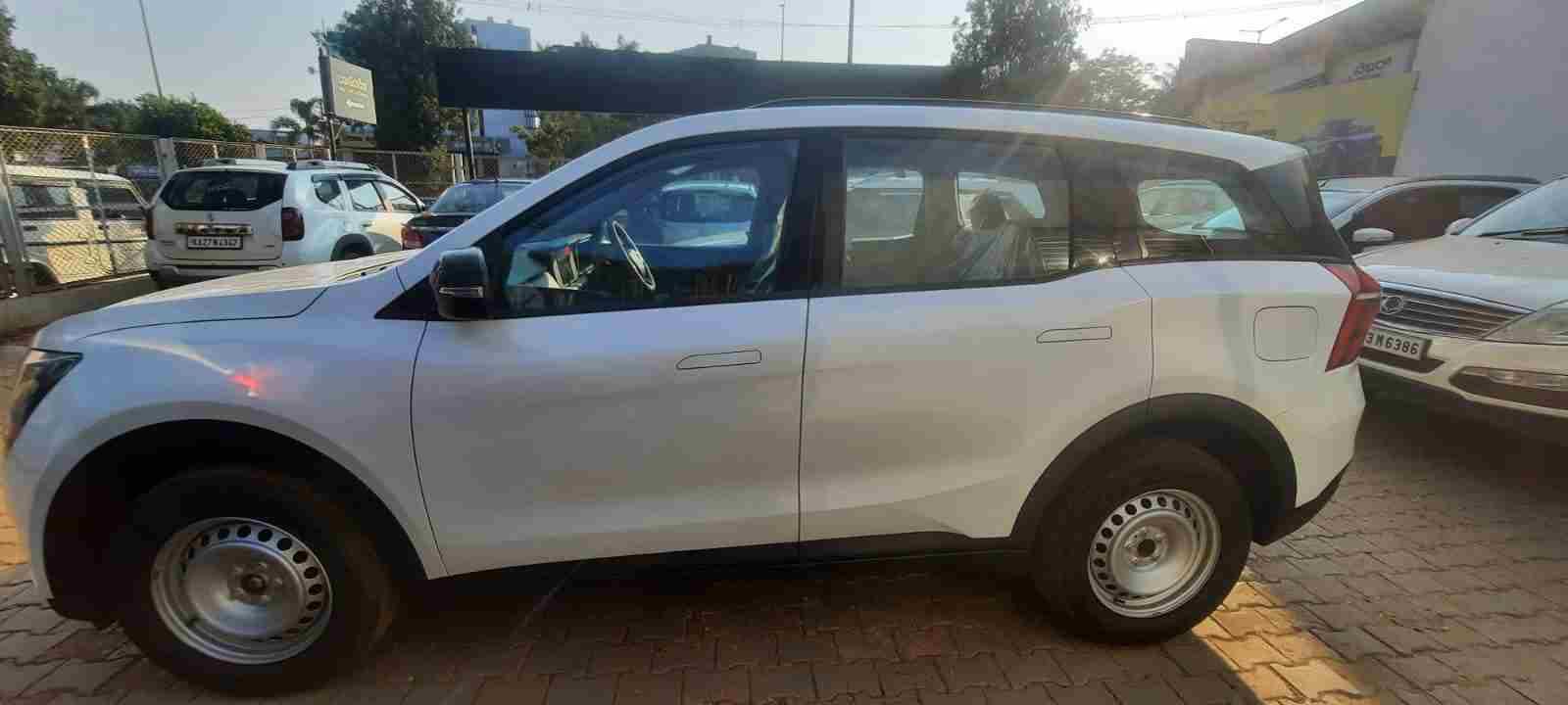 यूज़्ड 2024 महिंद्रा एक्सयूवी700, Hubli Bharat Mill, Hubli 1 यूज़्ड 2024 महिंद्रा एक्सयूवी700, Hubli Bharat Mill, Hubli 1