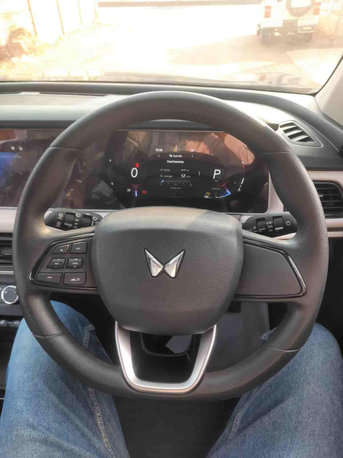 यूज़्ड 2024 महिंद्रा एक्सयूवी700, Hubli Bharat Mill, Hubli 11 यूज़्ड 2024 महिंद्रा एक्सयूवी700, Hubli Bharat Mill, Hubli 11