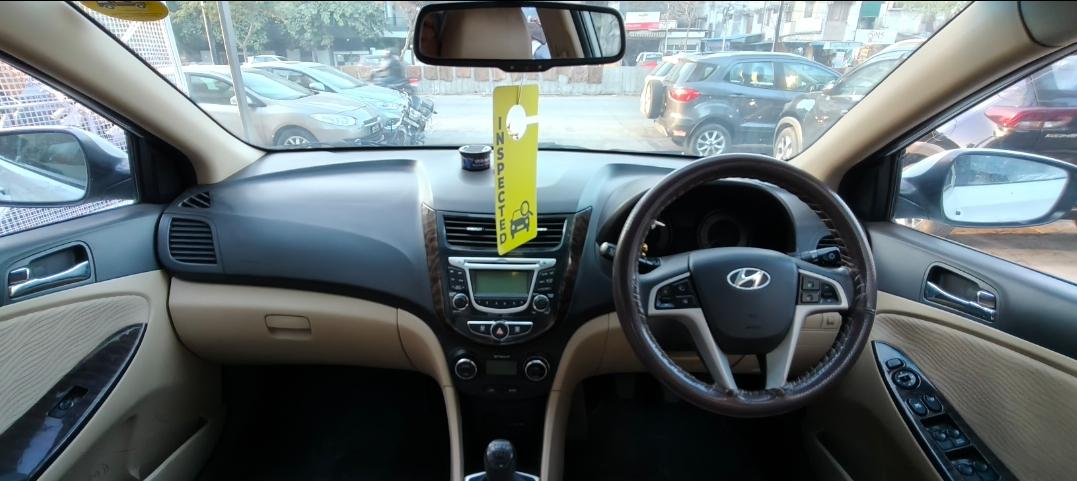 यूज़्ड 2013 ह्युंडई फ्लयूडिक वरना, Khatiwala Tank, Indore 10 यूज़्ड 2013 ह्युंडई फ्लयूडिक वरना, Khatiwala Tank, Indore 10