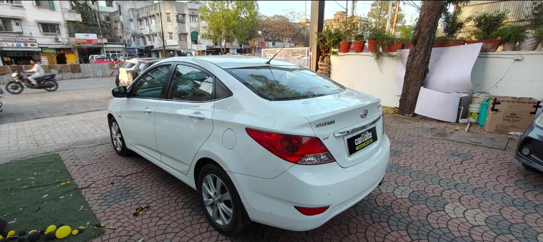 यूज़्ड 2013 ह्युंडई फ्लयूडिक वरना, Khatiwala Tank, Indore 2 यूज़्ड 2013 ह्युंडई फ्लयूडिक वरना, Khatiwala Tank, Indore 2