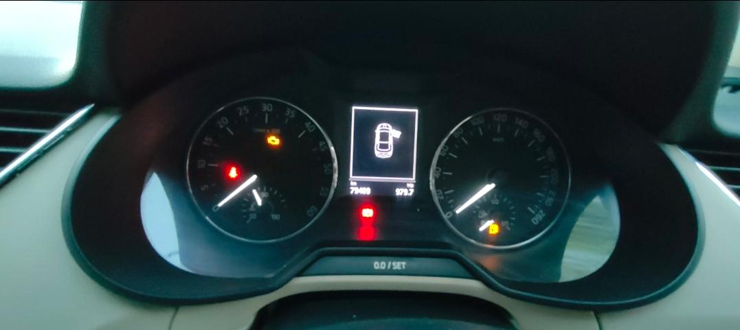 यूज़्ड 2014 स्कोडा ऑक्टाविया, Khatiwala Tank, Indore 7 यूज़्ड 2014 स्कोडा ऑक्टाविया, Khatiwala Tank, Indore 7