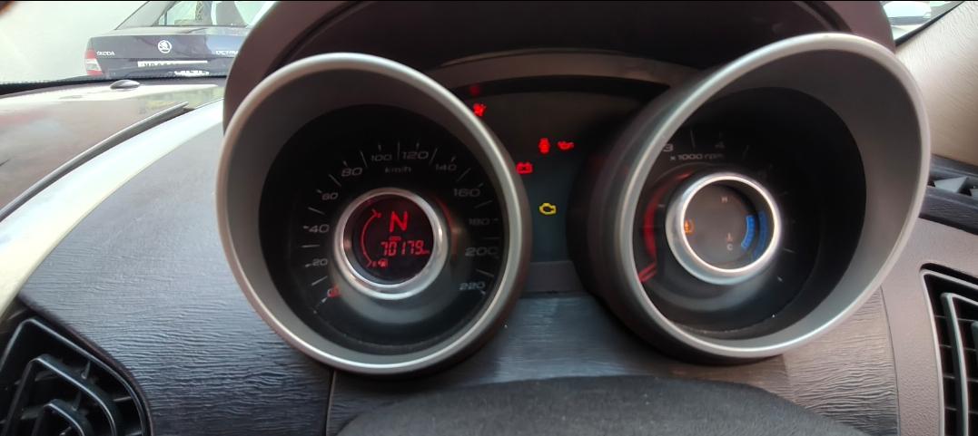 यूज़्ड 2012 महिंद्रा एक्सयूवी500, Khatiwala Tank, Indore 9 यूज़्ड 2012 महिंद्रा एक्सयूवी500, Khatiwala Tank, Indore 9