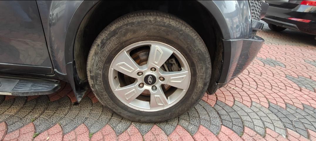 यूज़्ड 2012 महिंद्रा एक्सयूवी500, Khatiwala Tank, Indore 8 यूज़्ड 2012 महिंद्रा एक्सयूवी500, Khatiwala Tank, Indore 8