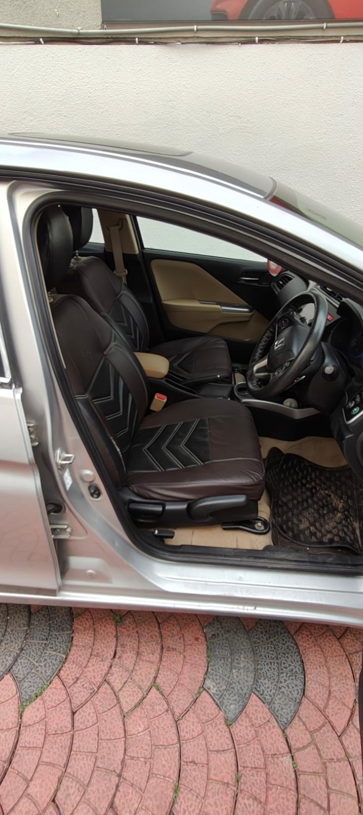 यूज़्ड 2015 होंडा सिटी, Khatiwala Tank, Indore 12 यूज़्ड 2015 होंडा सिटी, Khatiwala Tank, Indore 12