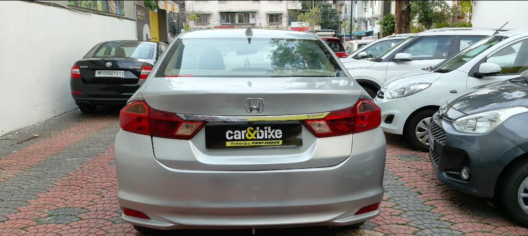 यूज़्ड 2015 होंडा सिटी, Khatiwala Tank, Indore 3 यूज़्ड 2015 होंडा सिटी, Khatiwala Tank, Indore 3