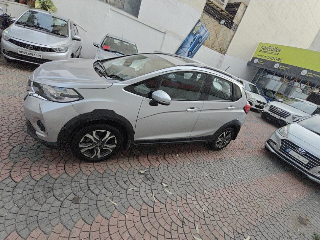 यूज़्ड 2018 होंडा डब्ल्यूआर-वी, Khatiwala Tank, Indore 1 यूज़्ड 2018 होंडा डब्ल्यूआर-वी, Khatiwala Tank, Indore 1