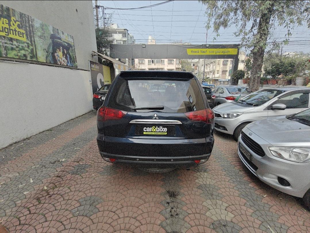 यूज़्ड 2015 मित्सुबिशी पजेरो स्पोर्ट, Khatiwala Tank, Indore 2 यूज़्ड 2015 मित्सुबिशी पजेरो स्पोर्ट, Khatiwala Tank, Indore 2