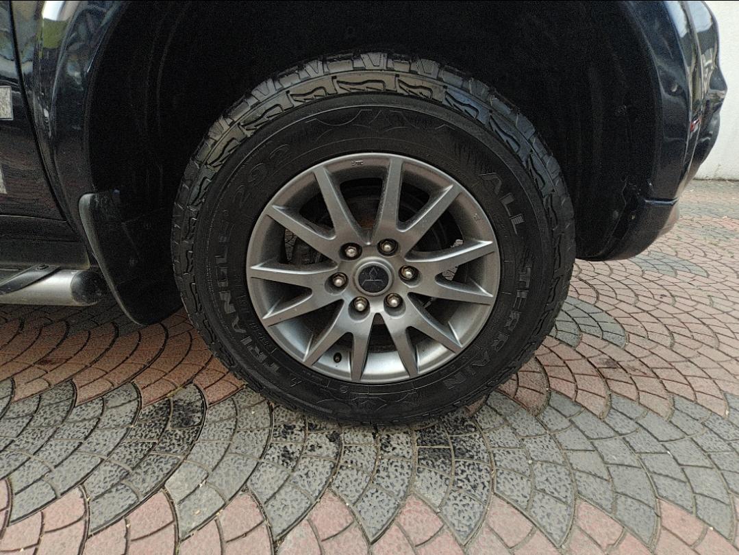 यूज़्ड 2015 मित्सुबिशी पजेरो स्पोर्ट, Khatiwala Tank, Indore 7 यूज़्ड 2015 मित्सुबिशी पजेरो स्पोर्ट, Khatiwala Tank, Indore 7