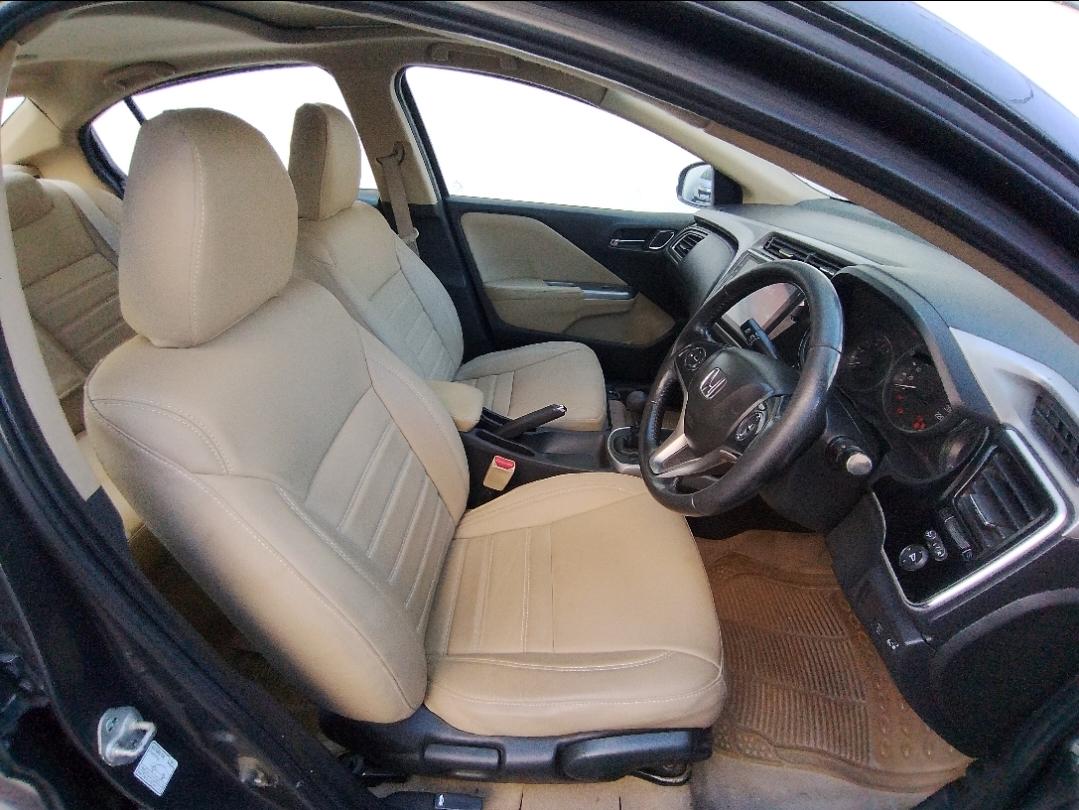 यूज़्ड 2017 होंडा सिटी, Khatiwala Tank, Indore 13 यूज़्ड 2017 होंडा सिटी, Khatiwala Tank, Indore 13