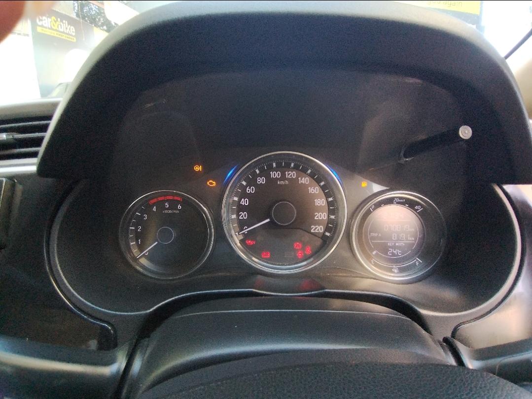 यूज़्ड 2017 होंडा सिटी, Khatiwala Tank, Indore 10 यूज़्ड 2017 होंडा सिटी, Khatiwala Tank, Indore 10