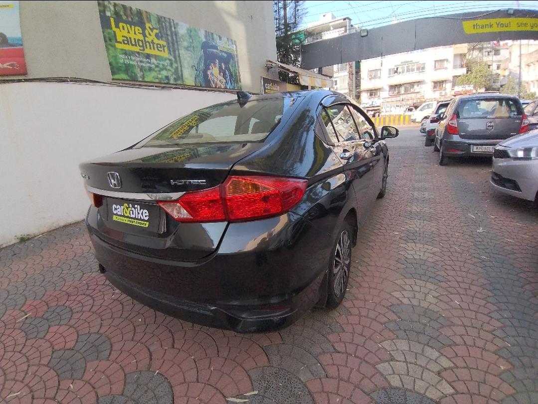 यूज़्ड 2017 होंडा सिटी, Khatiwala Tank, Indore 4 यूज़्ड 2017 होंडा सिटी, Khatiwala Tank, Indore 4