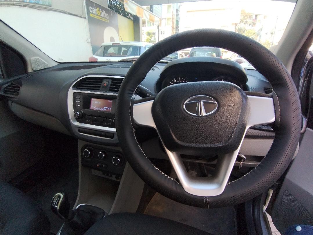 यूज़्ड 2017 टाटा टियागो, Khatiwala Tank, Indore 11 यूज़्ड 2017 टाटा टियागो, Khatiwala Tank, Indore 11