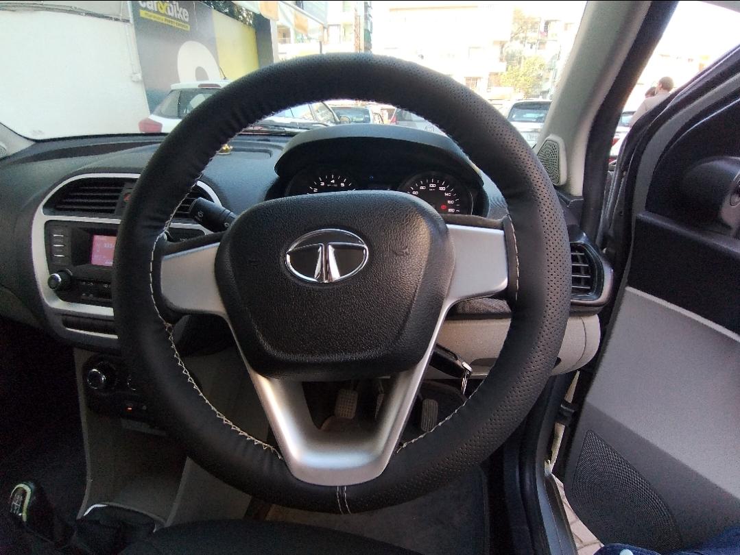 यूज़्ड 2017 टाटा टियागो, Khatiwala Tank, Indore 12 यूज़्ड 2017 टाटा टियागो, Khatiwala Tank, Indore 12