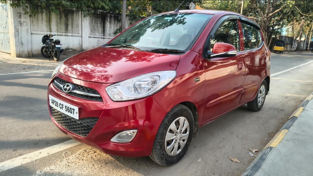 2011 ह्युंडई आई10 Sportz 1.1 iRDE2 2011 ह्युंडई आई10 Sportz 1.1 iRDE2