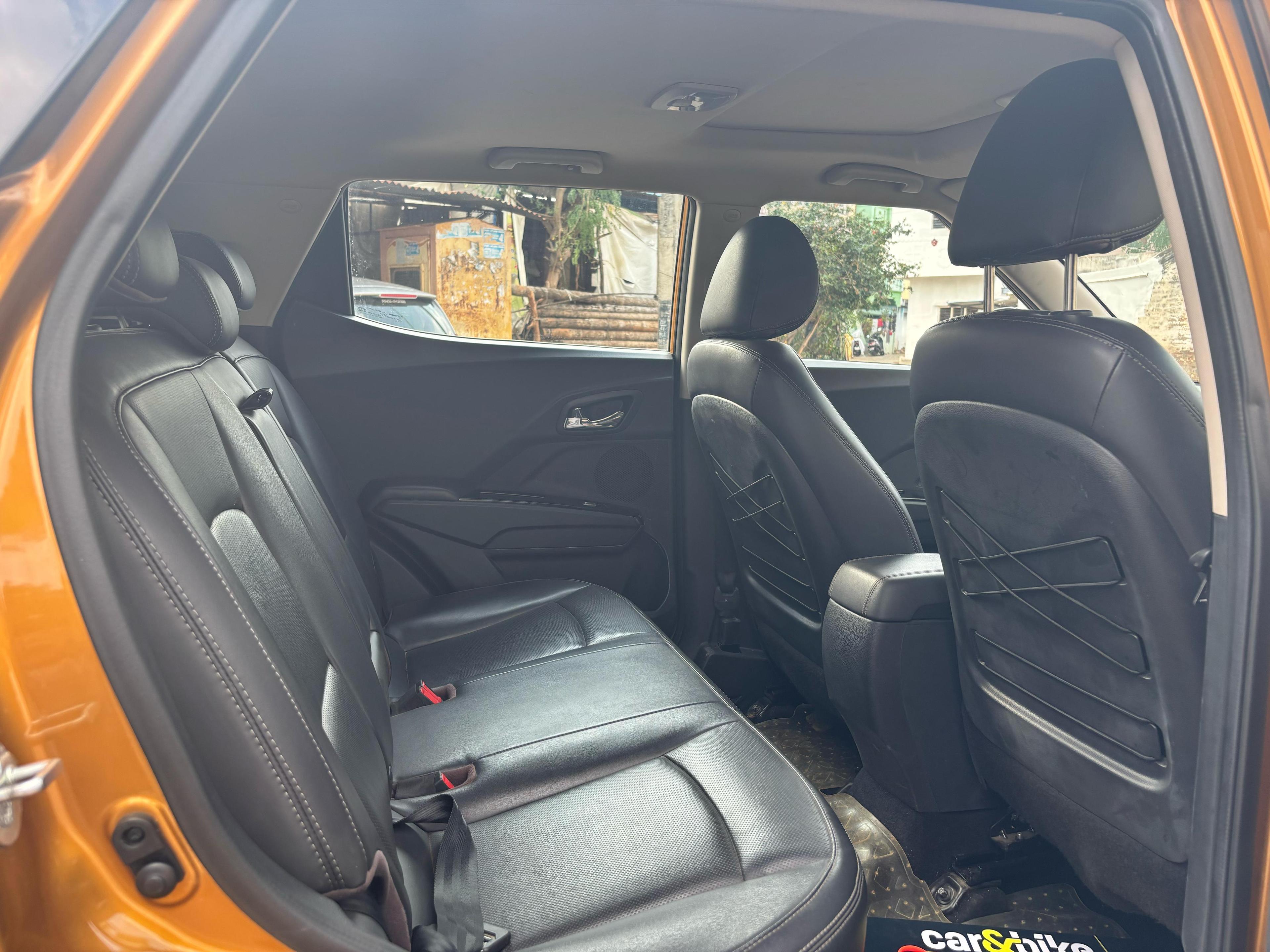 यूज़्ड 2022 महिंद्रा एक्सयूवी300, Tumkur  14 यूज़्ड 2022 महिंद्रा एक्सयूवी300, Tumkur  14