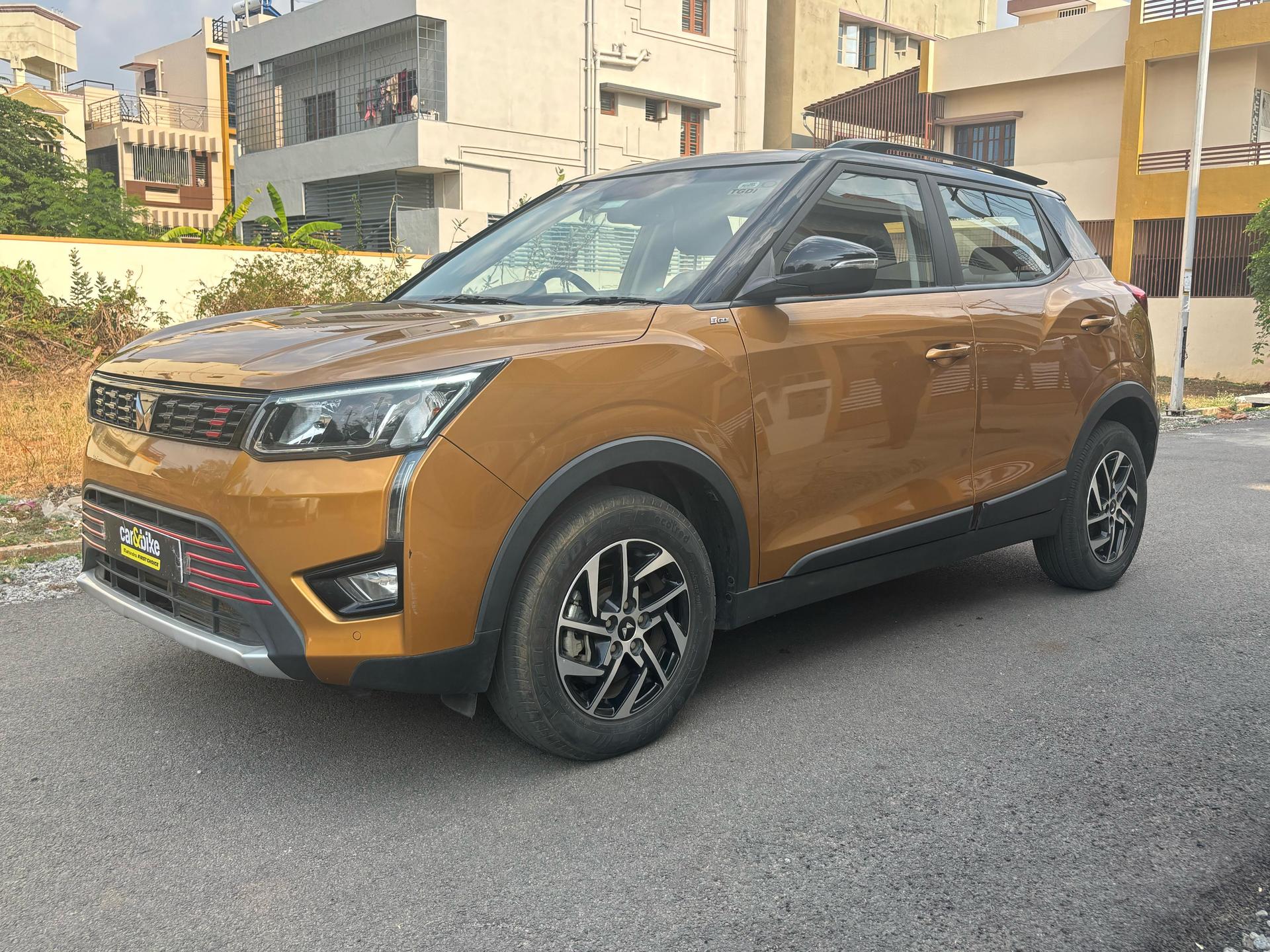 2022 महिंद्रा एक्सयूवी300 W8 (O) Dual Tone Petrol 2022 महिंद्रा एक्सयूवी300 W8 (O) Dual Tone Petrol