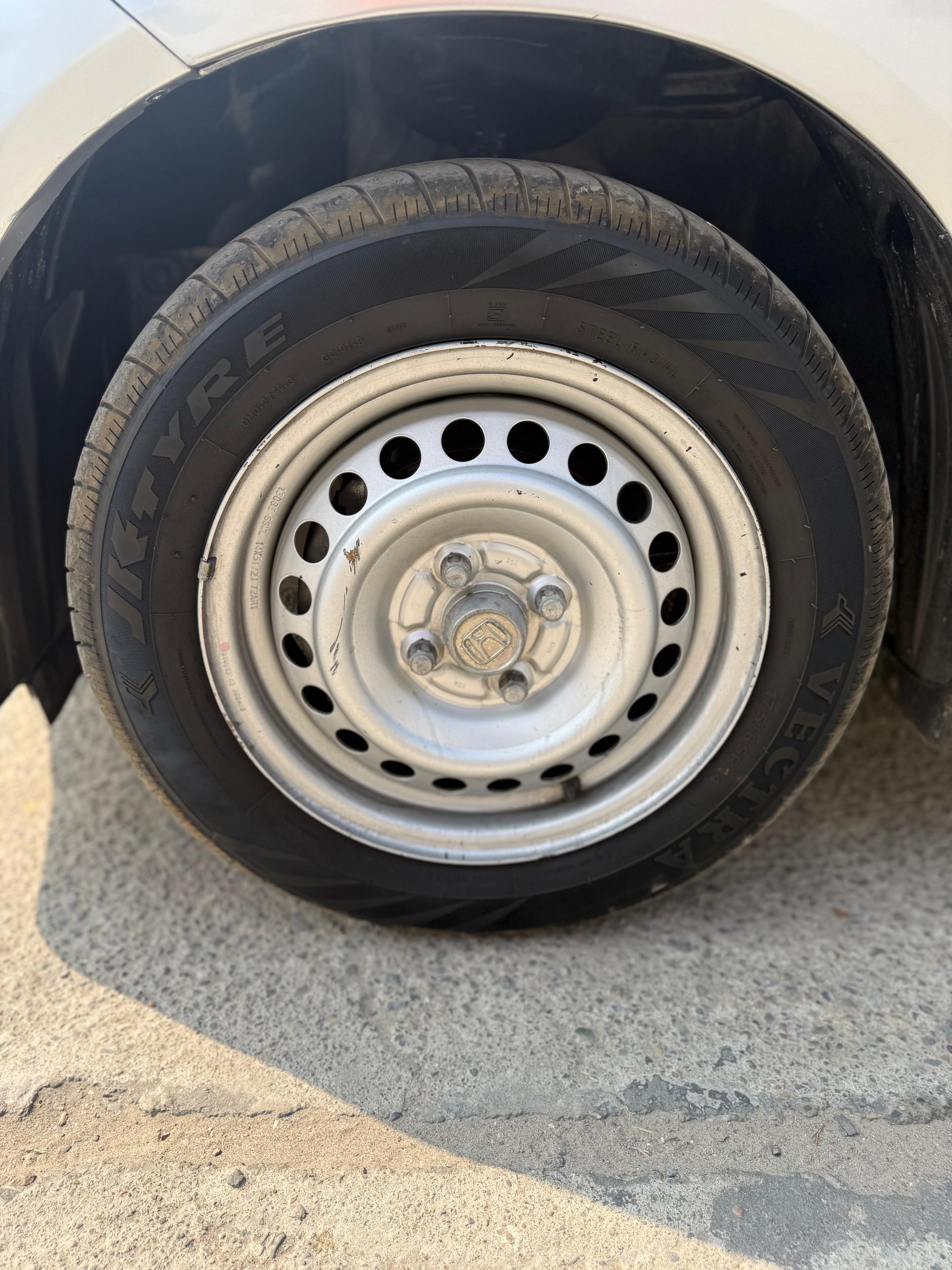 यूज़्ड 2013 होंडा अमेज़, Basti Nau, Jalandhar 7 यूज़्ड 2013 होंडा अमेज़, Basti Nau, Jalandhar 7