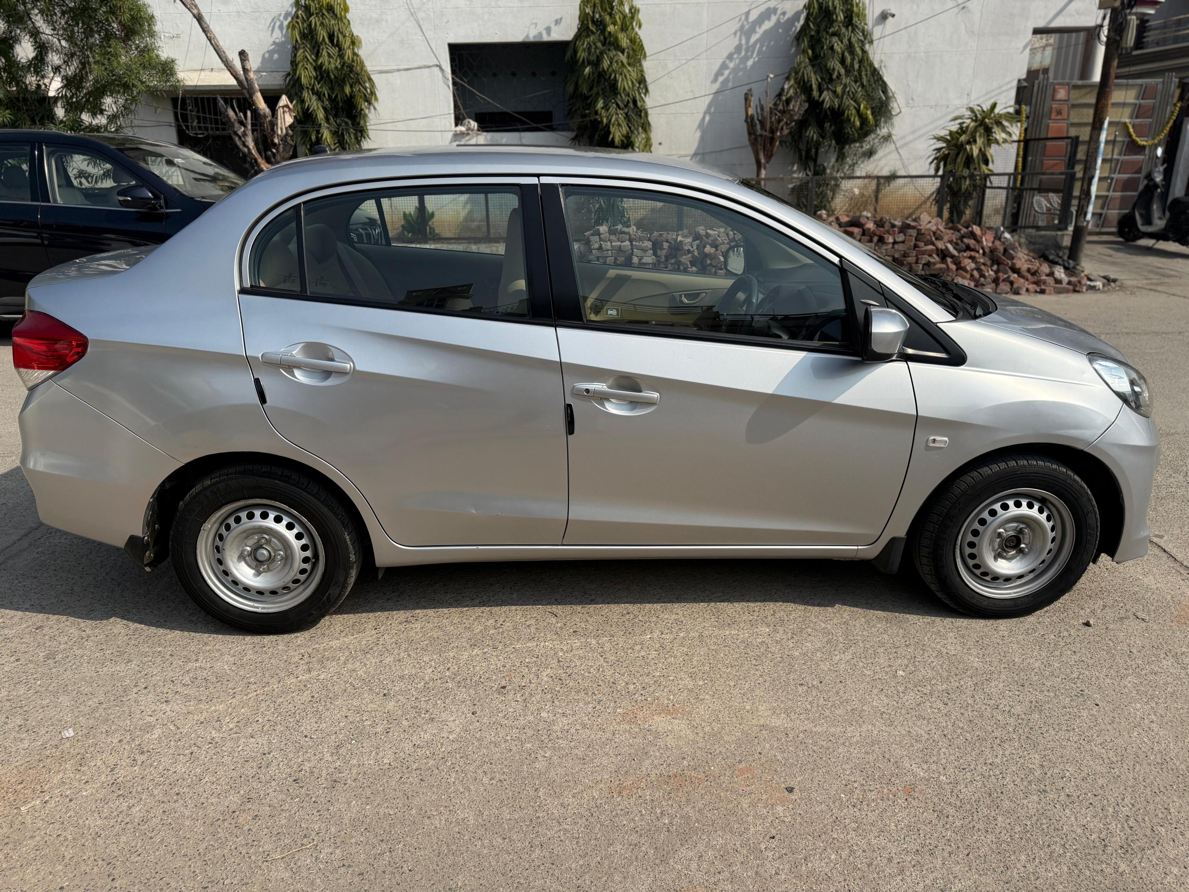 यूज़्ड 2013 होंडा अमेज़, Basti Nau, Jalandhar 4 यूज़्ड 2013 होंडा अमेज़, Basti Nau, Jalandhar 4