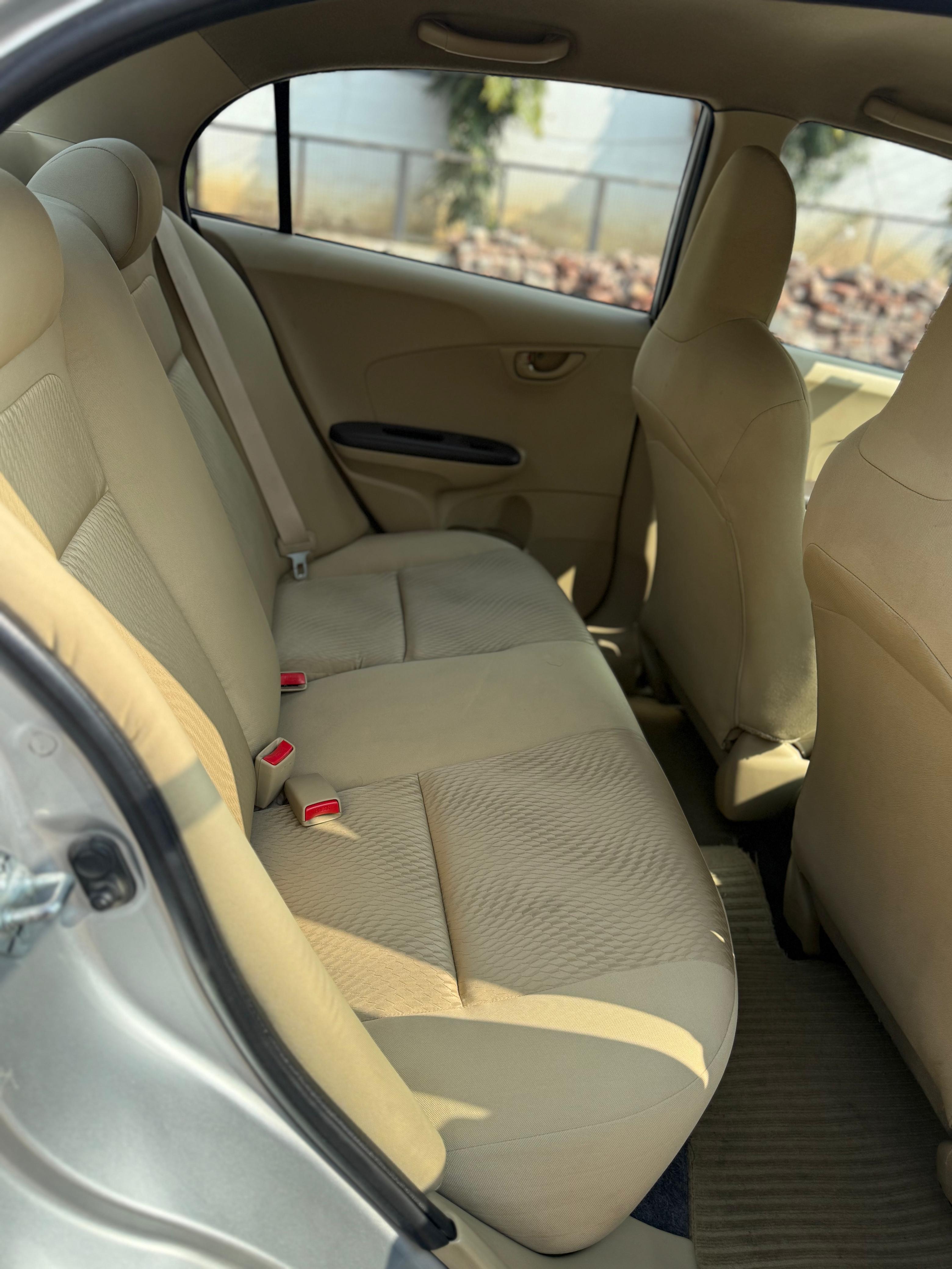 यूज़्ड 2013 होंडा अमेज़, Basti Nau, Jalandhar 2 यूज़्ड 2013 होंडा अमेज़, Basti Nau, Jalandhar 2