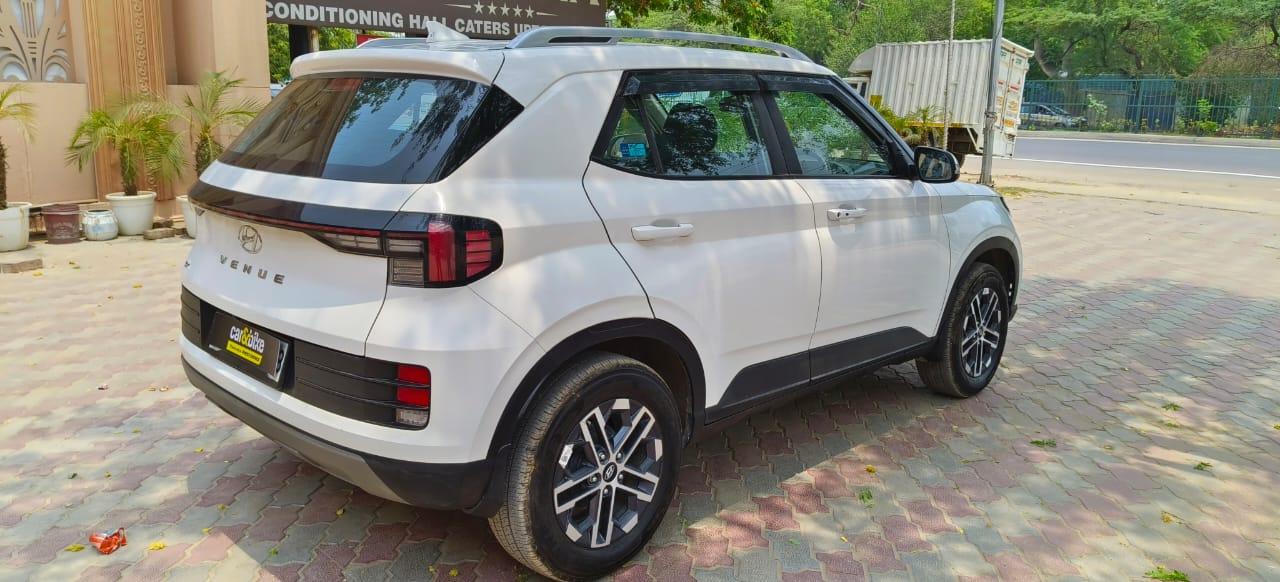 यूज़्ड 2024 ह्युंडई वेन्यू, Palam Road, Gurgaon 16 यूज़्ड 2024 ह्युंडई वेन्यू, Palam Road, Gurgaon 16