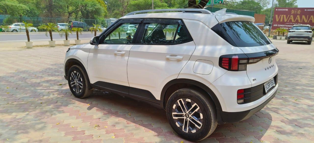यूज़्ड 2024 ह्युंडई वेन्यू, Palam Road, Gurgaon 8 यूज़्ड 2024 ह्युंडई वेन्यू, Palam Road, Gurgaon 8