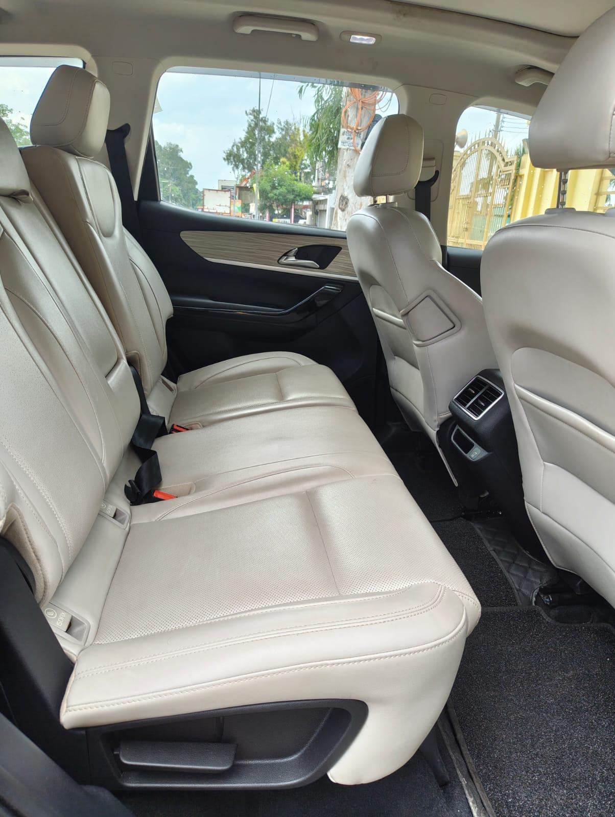 यूज़्ड 2021 महिंद्रा एक्सयूवी700, Palam Road, Gurgaon 16 यूज़्ड 2021 महिंद्रा एक्सयूवी700, Palam Road, Gurgaon 16