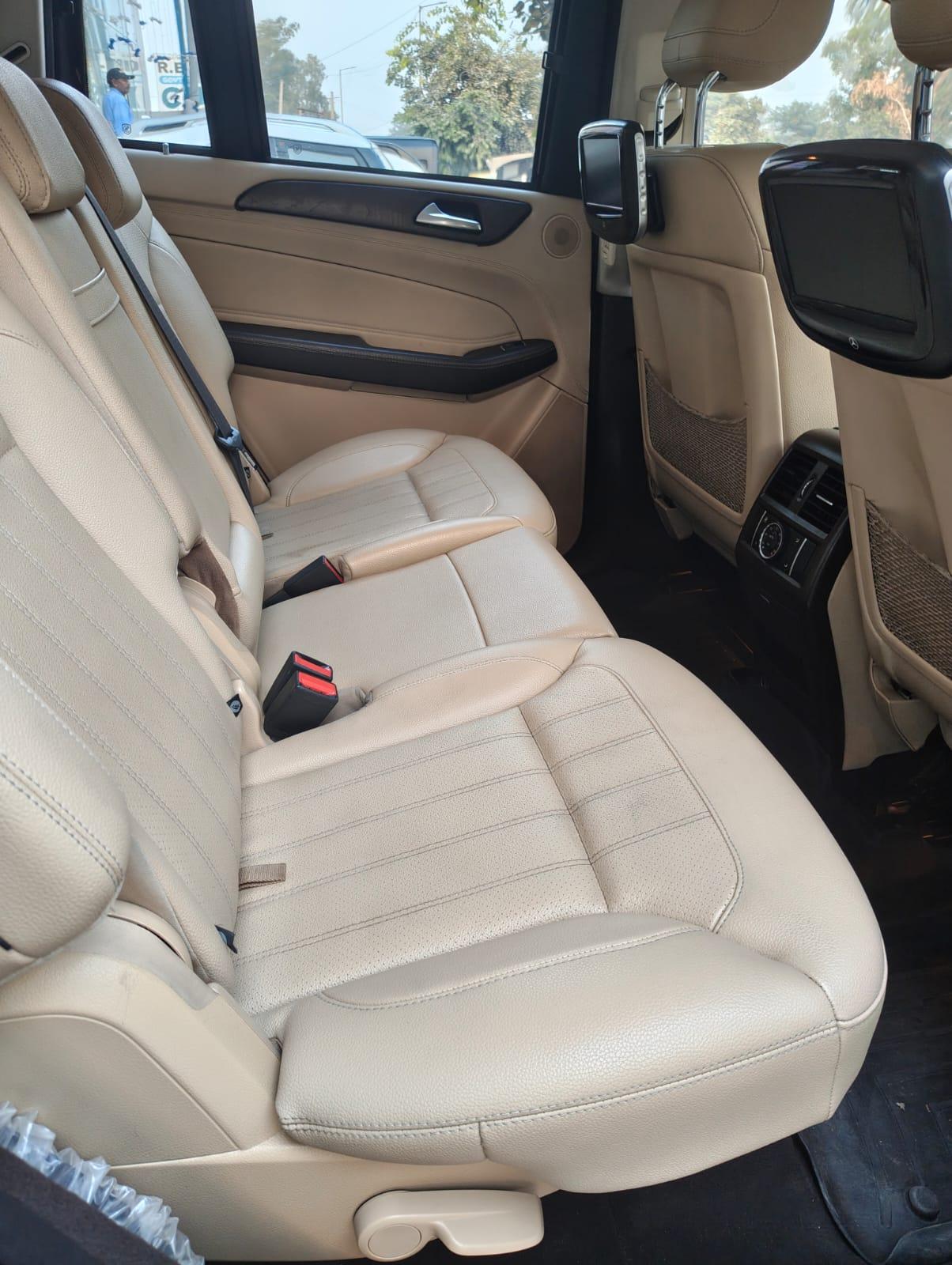 यूज़्ड 2019 मर्सिडीज़-बेंज़ जीएलएस, Palam Road, Gurgaon 2 यूज़्ड 2019 मर्सिडीज़-बेंज़ जीएलएस, Palam Road, Gurgaon 2