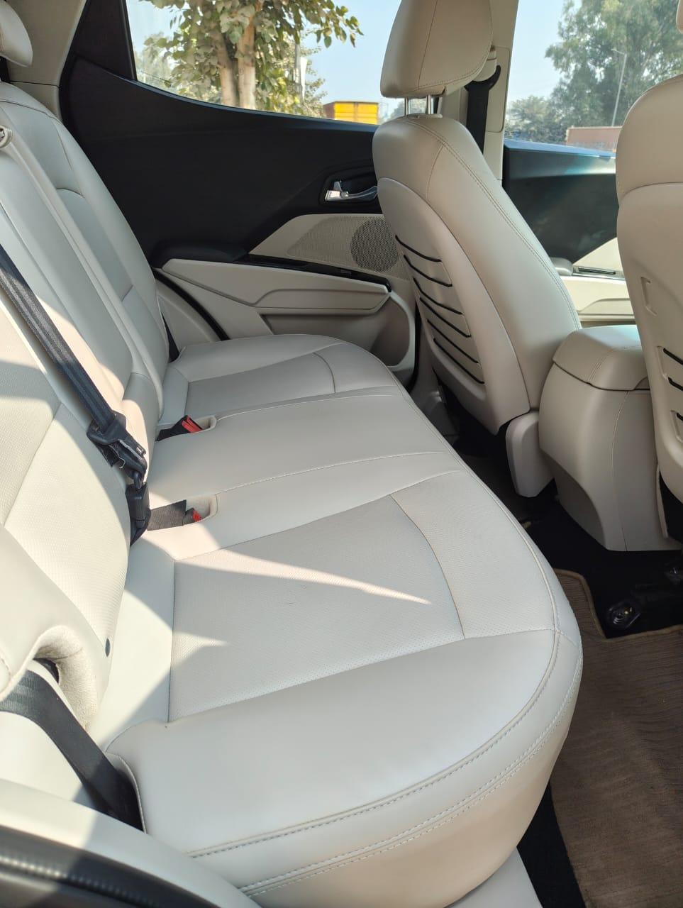 यूज़्ड 2022 महिंद्रा एक्सयूवी300, Palam Road, Gurgaon 16 यूज़्ड 2022 महिंद्रा एक्सयूवी300, Palam Road, Gurgaon 16