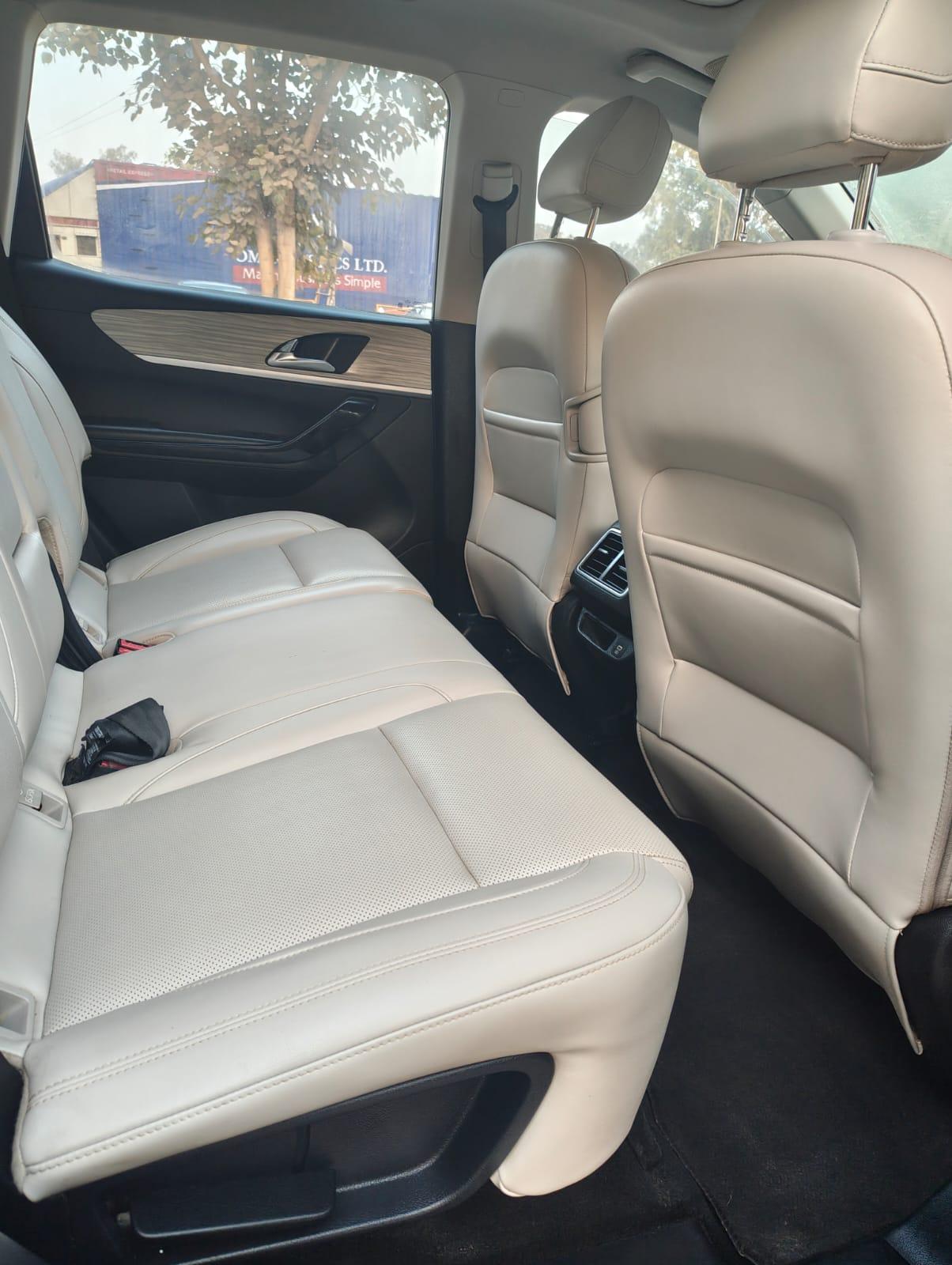यूज़्ड 2021 महिंद्रा एक्सयूवी700, Palam Road, Gurgaon 15 यूज़्ड 2021 महिंद्रा एक्सयूवी700, Palam Road, Gurgaon 15